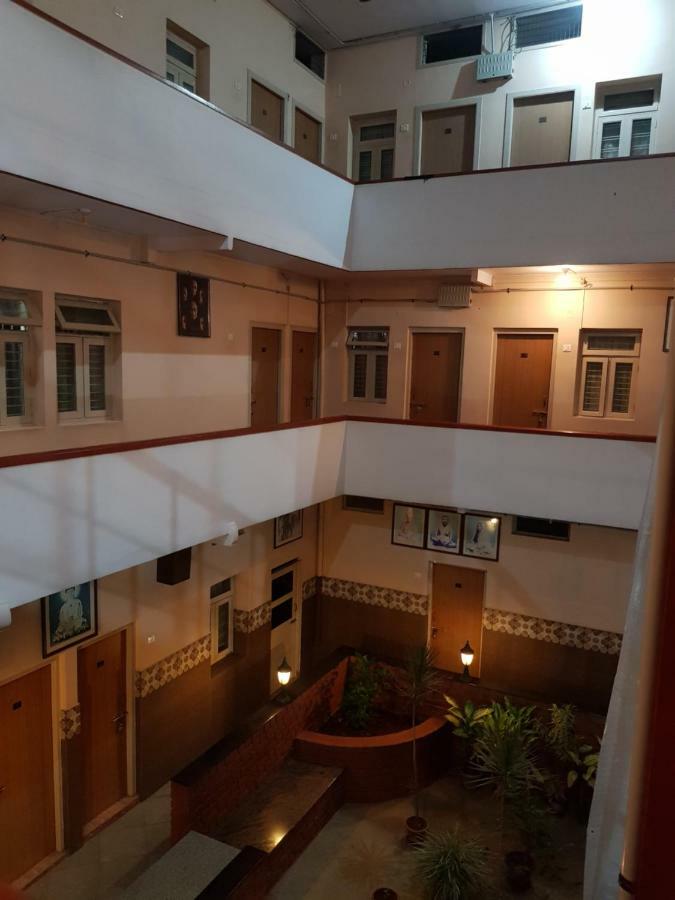 Sri Kumara Lodge Bangalore Eksteriør bilde